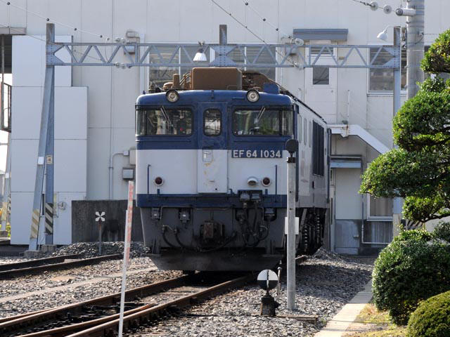 高崎機関区EF64-1034