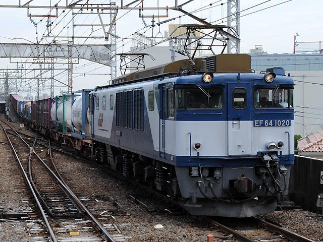 高崎機関区EF64-1020