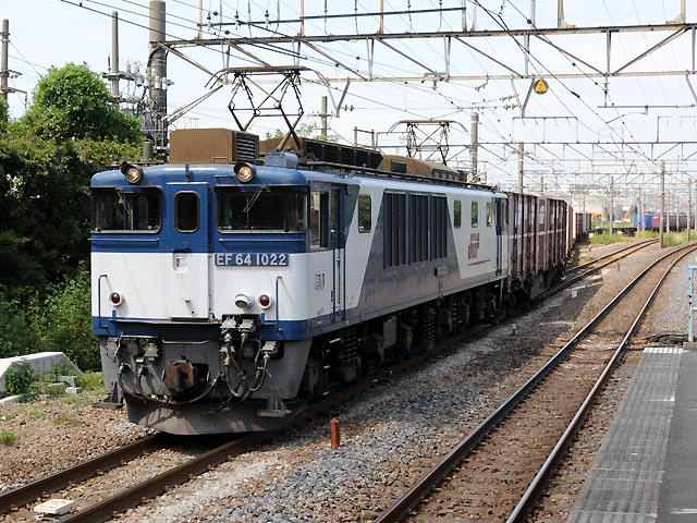 高崎機関区EF64-1022