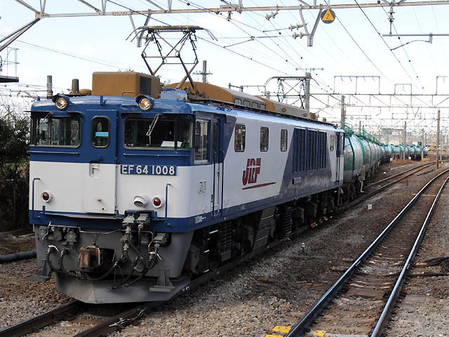 高崎機関区EF64-1008