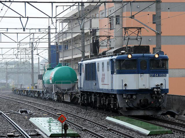愛知機関区EF64-1026