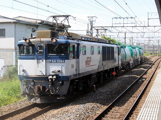 愛知機関区EF64-1044