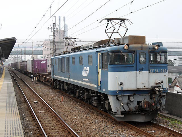 愛知機関区EF64-1049
