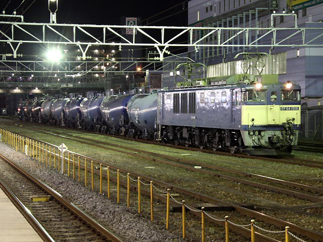 愛知機関区EF64-1016