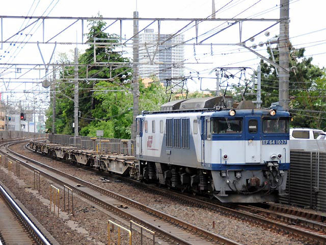 愛知機関区EF64-1037