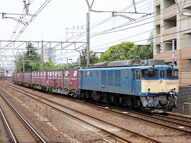 EF64-1048