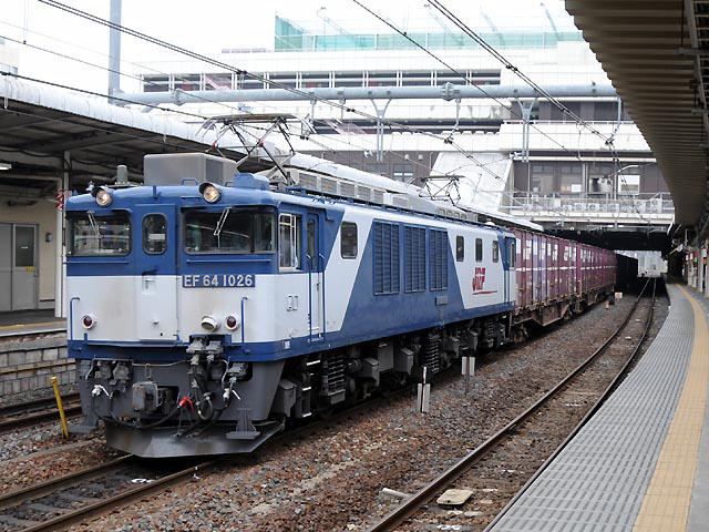 愛知機関区EF64-1026
