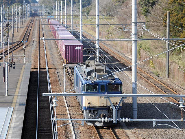 愛知機関区EF64-1019