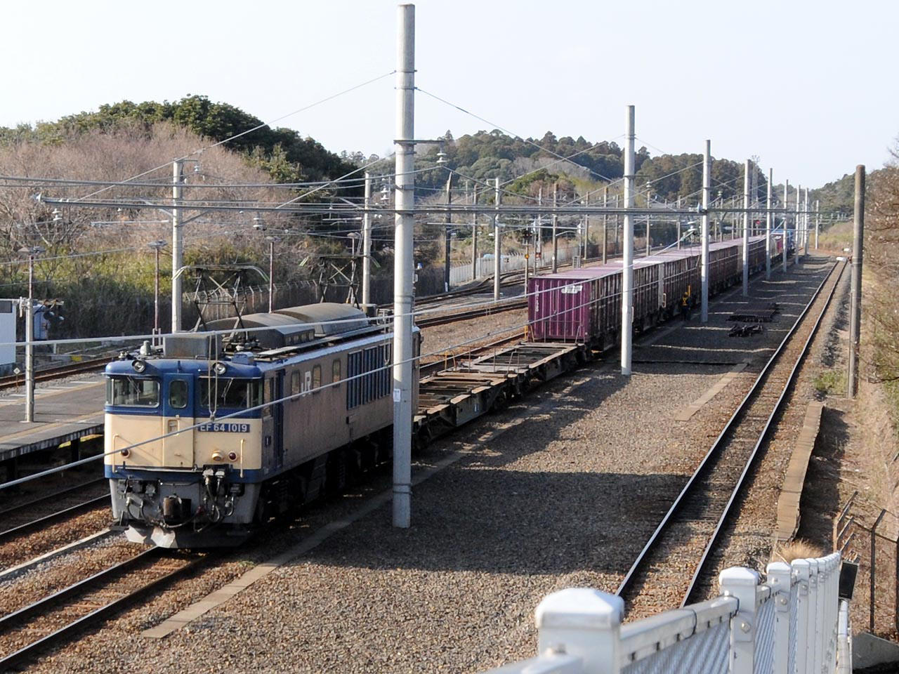 愛知機関区EF64-1019