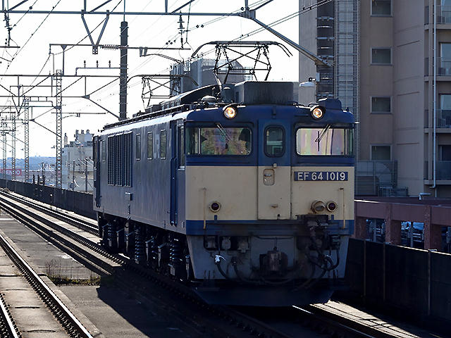 愛知機関区EF64-1019