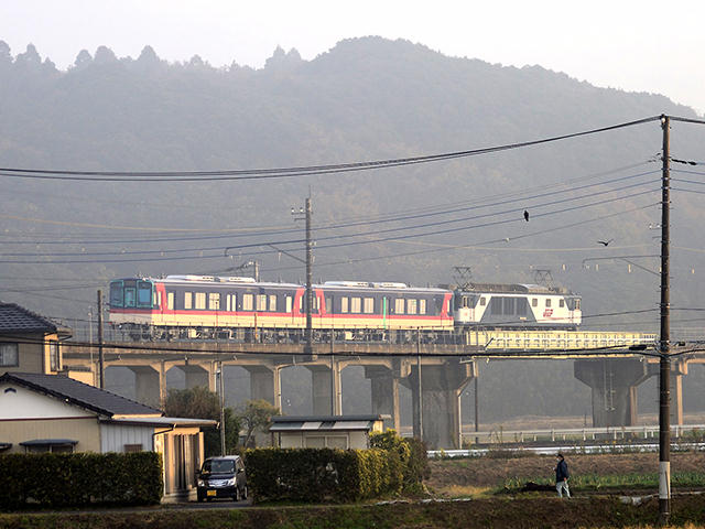 愛知機関区EF64-1043