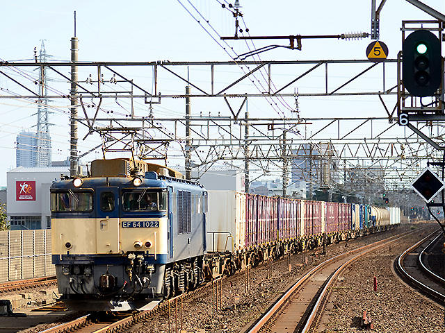 愛知機関区EF64-1022