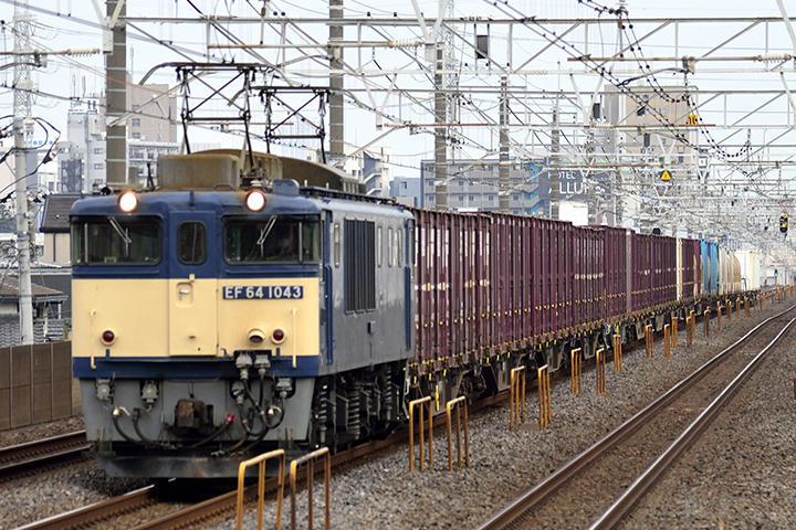 愛知機関区EF64-1043