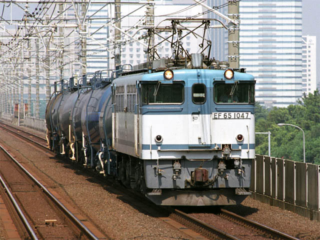 高崎機関区EF65 1000番台牽引貨物列車